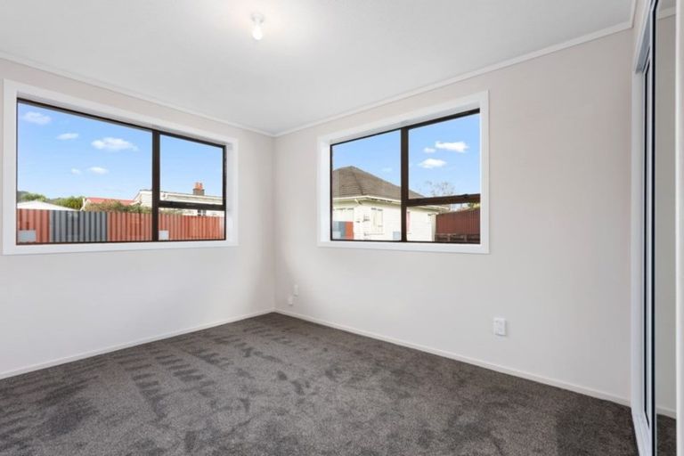 Photo of property in 2/23a Ranfurly Street, Trentham, Upper Hutt, 5018