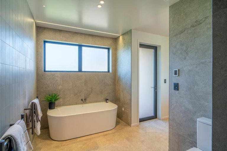 Photo of property in 9c Dalbeth Place, Matangi, Hamilton, 3284