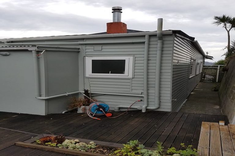 Photo of property in 17 Garfield Street, Brooklyn, Wellington, 6021