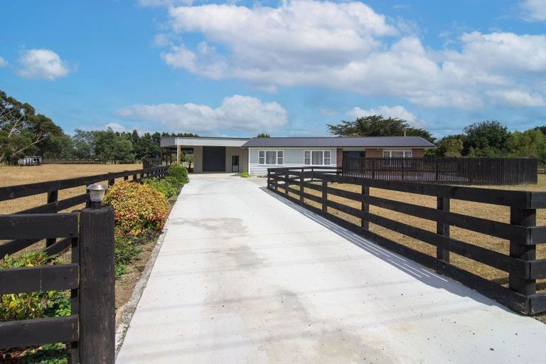 Photo of property in 37 Chester Road, Clareville, Carterton, 5791