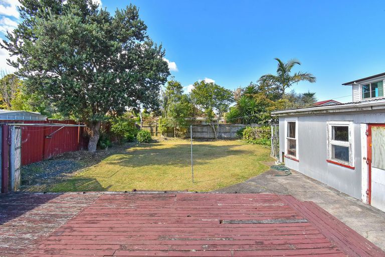 Photo of property in 76 Mclean Avenue, Papatoetoe, Auckland, 2025