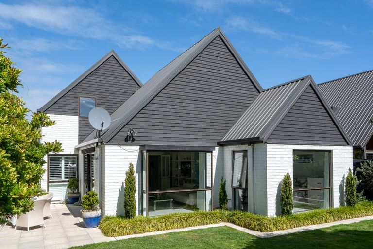 Photo of property in 6b Highgate Avenue, Merivale, Christchurch, 8014