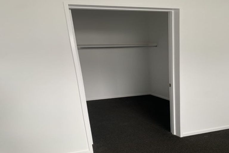 Photo of property in 25/3 Hulme Place, Henderson, Auckland, 0612