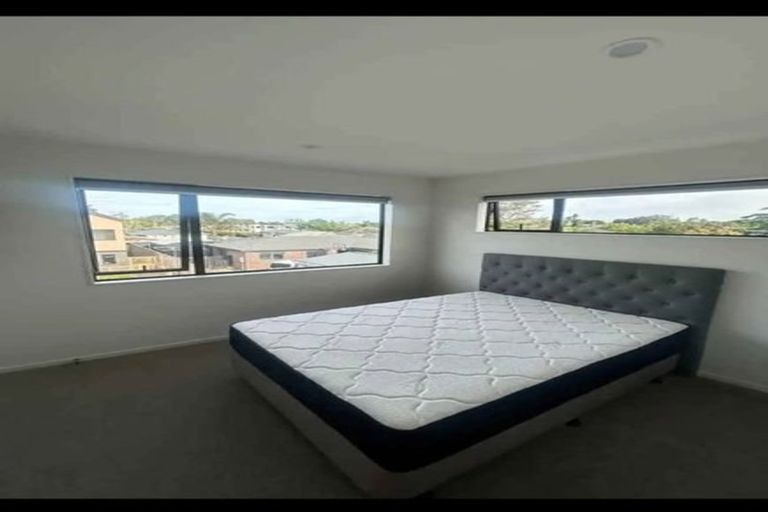 Photo of property in 20/12 Arney Road, Ranui, Auckland, 0612