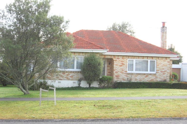 Photo of property in 10 Verel Street, Fairfield, Hamilton, 3214