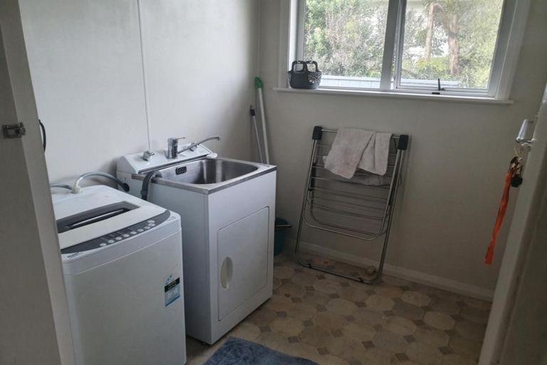 Photo of property in 11 Blackmore Street, Lynmouth, New Plymouth, 4310