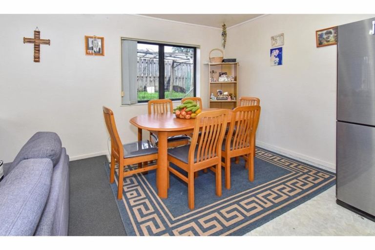 Photo of property in 14 Bohola Rise, Weymouth, Auckland, 2103