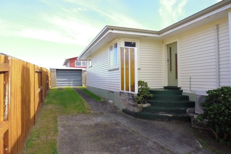 Photo of property in 13 Pine Avenue, Otumoetai, Tauranga, 3110
