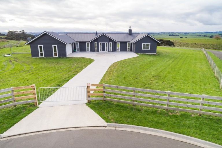 Photo of property in 83 View Road, Halcombe, Feilding, 4779