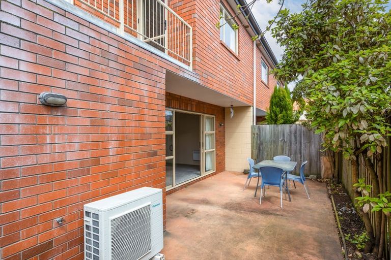 Photo of property in 42b Picton Avenue, Riccarton, Christchurch, 8011