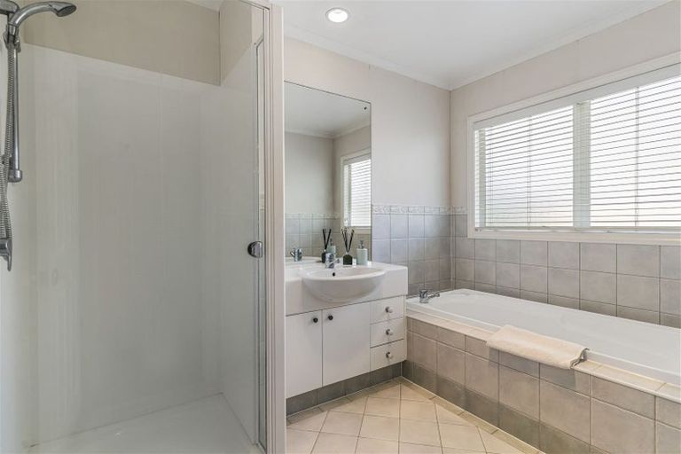 Photo of property in 24 Santa Ana Drive, Dannemora, Auckland, 2016