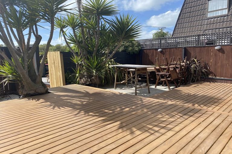 Photo of property in 2/523a Marine Parade, South New Brighton, Christchurch, 8062