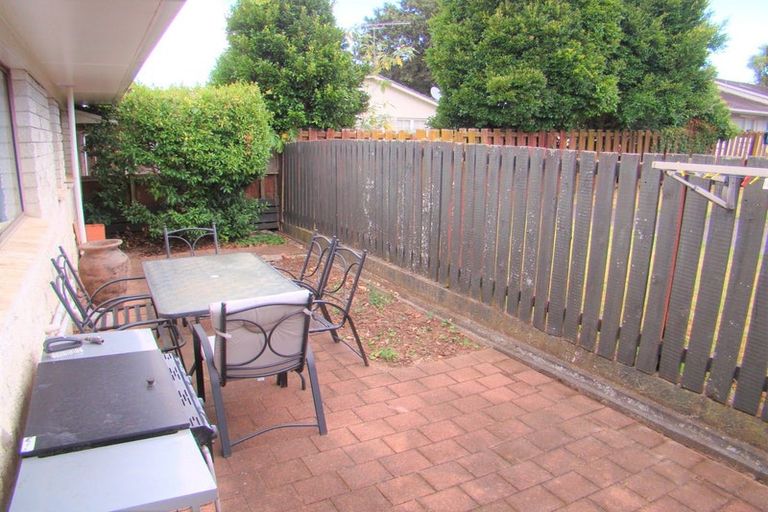 Photo of property in 2/111 Panama Road, Mount Wellington, Auckland, 1062