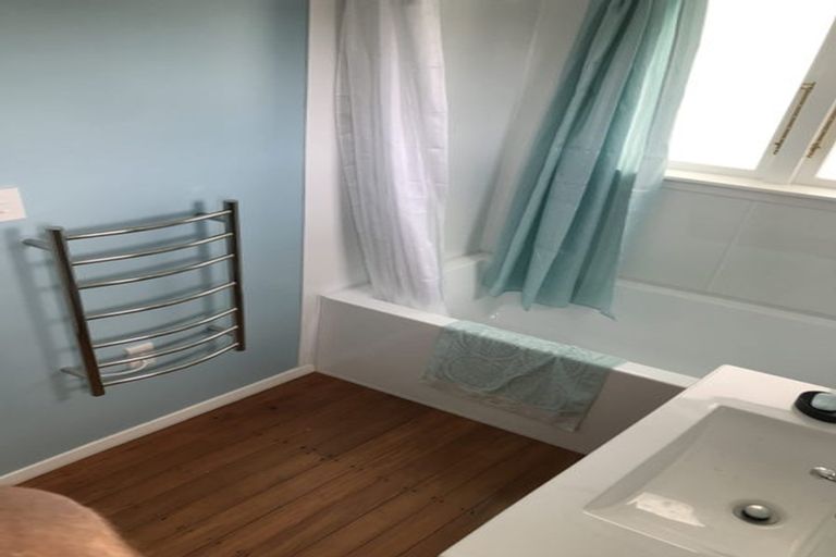 Photo of property in 4 Tui Road, Raumati Beach, Paraparaumu, 5032