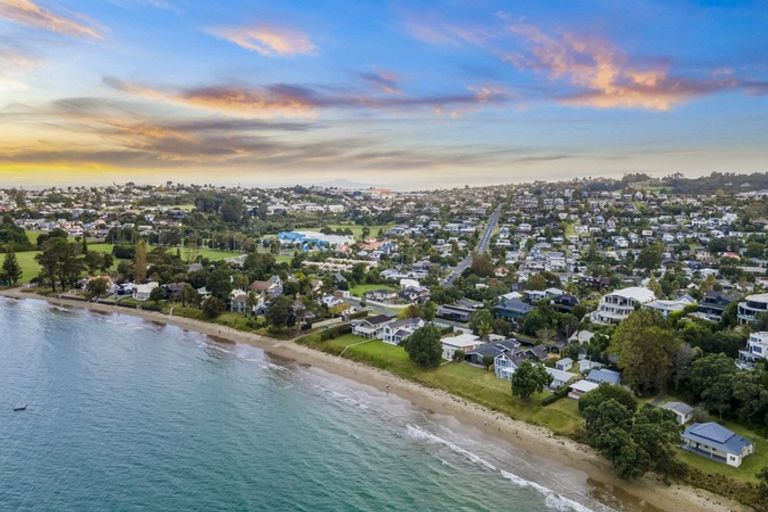 Photo of property in 2 Claude Road, Stanmore Bay, Whangaparaoa, 0932