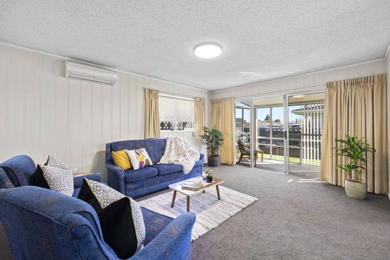 Photo of property in 5a Webster Street, Westown, New Plymouth, 4310