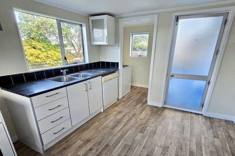 Photo of property in 52 Shifnal Drive, Randwick Park, Auckland, 2105