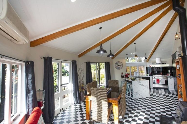 Photo of property in 124 Tirohanga Drive, Whangamata, 3620