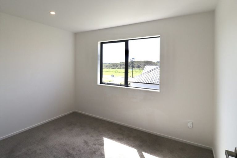 Photo of property in 25 Woven Place, Karaka, Papakura, 2113