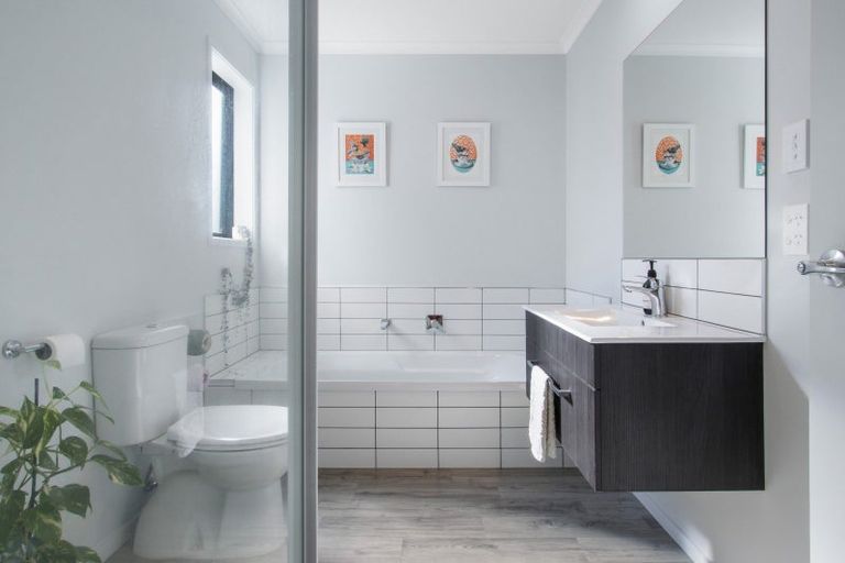 Photo of property in 35 Sentinel Avenue, Omokoroa, 3114