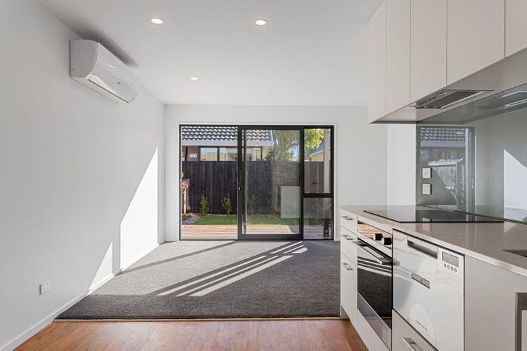 Photo of property in 3/98 Proctor Street, Papanui, Christchurch, 8053