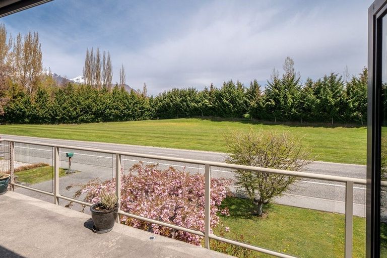 Photo of property in 59 Mcdonnell Road, Arrowtown, 9302