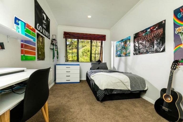 Photo of property in 29 Almond Grove, Greenhithe, Auckland, 0632