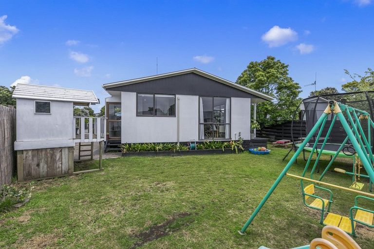 Photo of property in 17a Longstead Avenue, Papamoa Beach, Papamoa, 3118