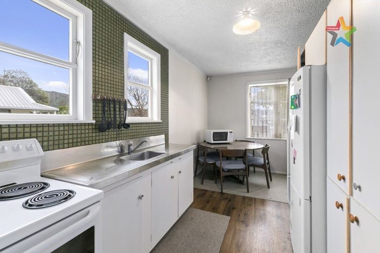 Photo of property in 71 Wilkie Crescent, Naenae, Lower Hutt, 5011