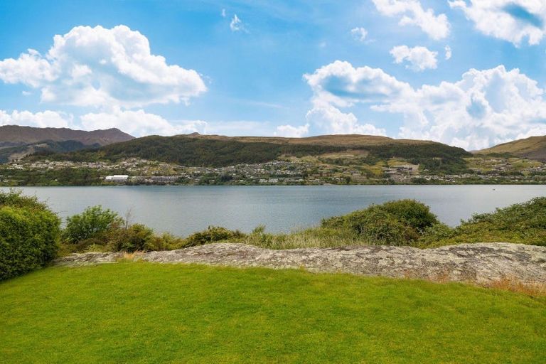 Photo of property in 315 Peninsula Road, Kelvin Heights, Queenstown, 9300