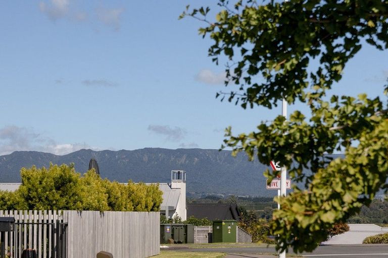 Photo of property in 30 Ridge Drive, Omokoroa, 3114