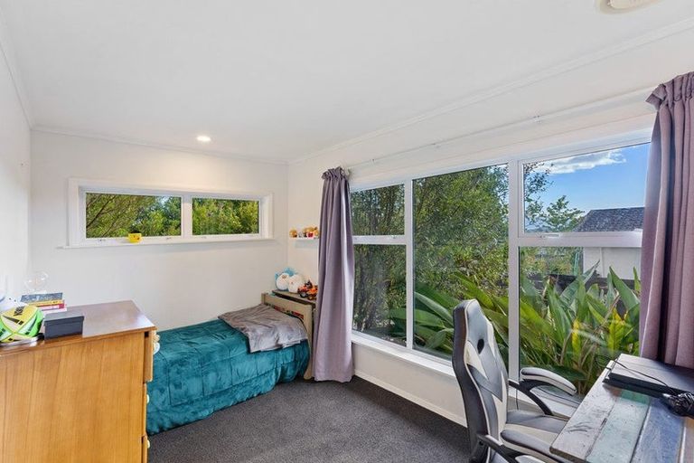 Photo of property in 17 Ruru Street, Waikanae, 5036