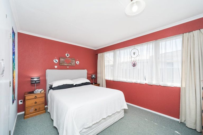 Photo of property in 28 Karamea Crescent, Kelvin Grove, Palmerston North, 4414