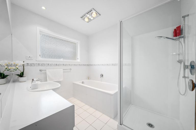 Photo of property in 10 Alf Walker Place, Papakura, 2110