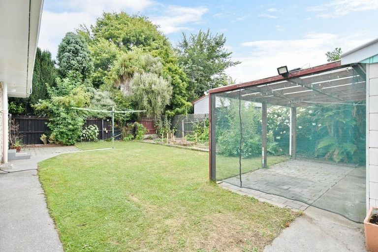 Photo of property in 77 Cutts Road, Russley, Christchurch, 8042