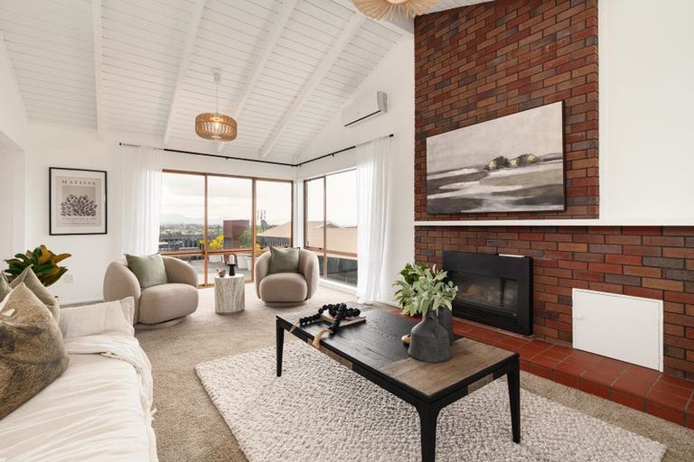 Photo of property in 17 Upland Street, Brookfield, Tauranga, 3110