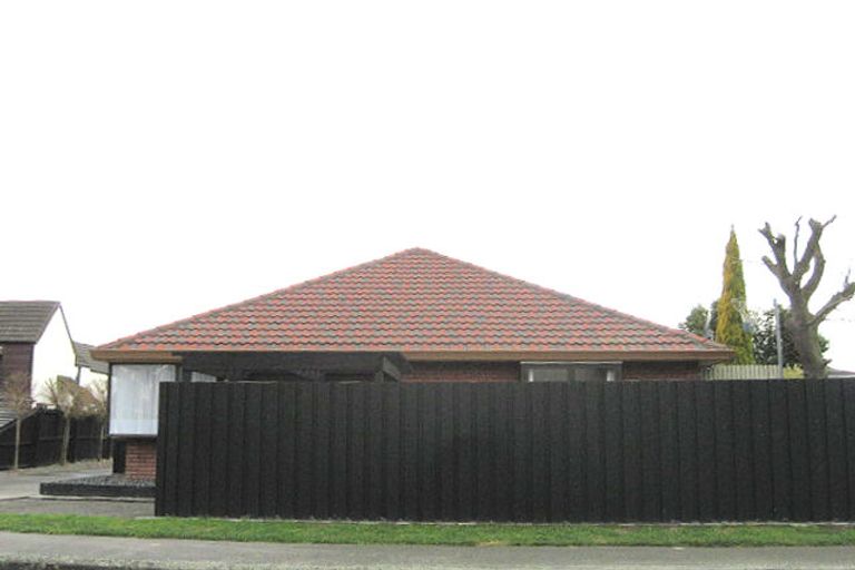 Photo of property in 2/68 Abberley Crescent, St Albans, Christchurch, 8014