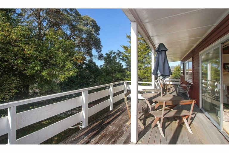 Photo of property in 4 Havana Place, Glenfield, Auckland, 0629