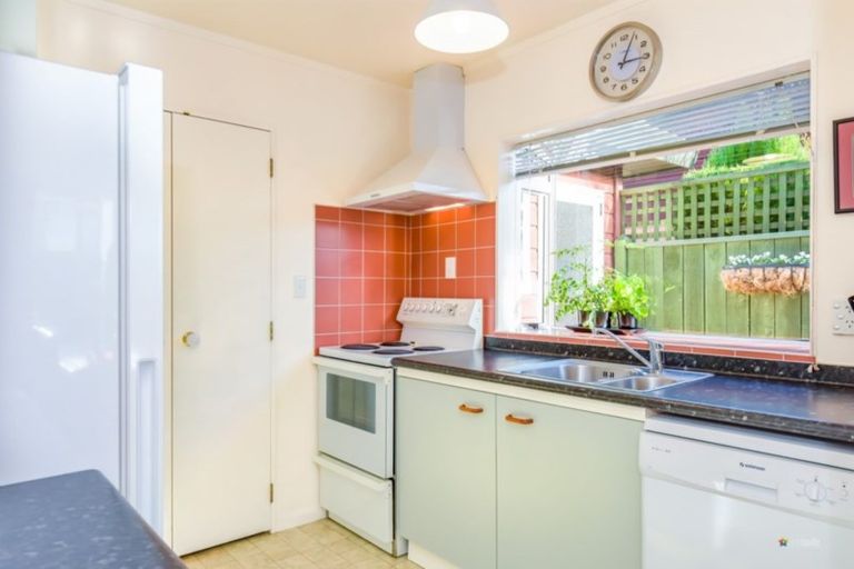 Photo of property in 5/6 Palmer Crescent, Silverstream, Upper Hutt, 5019