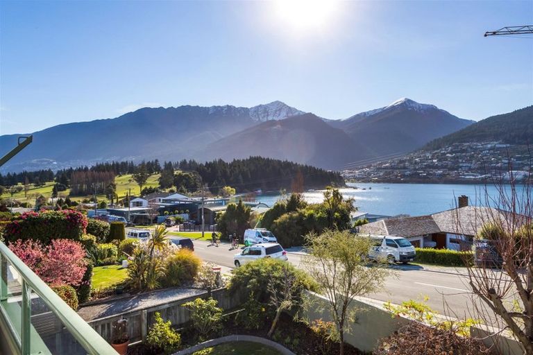 Photo of property in 690 Peninsula Road, Kelvin Heights, Queenstown, 9300