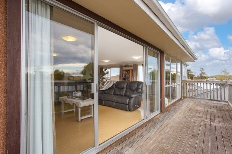 Photo of property in 65 Prestons Road, Redwood, Christchurch, 8051