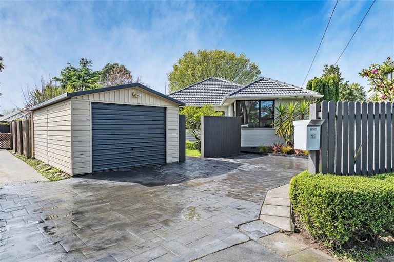Photo of property in 12 Oakhurst Place, Russley, Christchurch, 8042