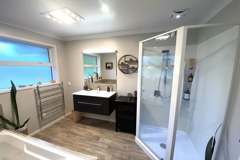 Photo of property in 26 Lacebark Drive, Kinloch, Taupo, 3377