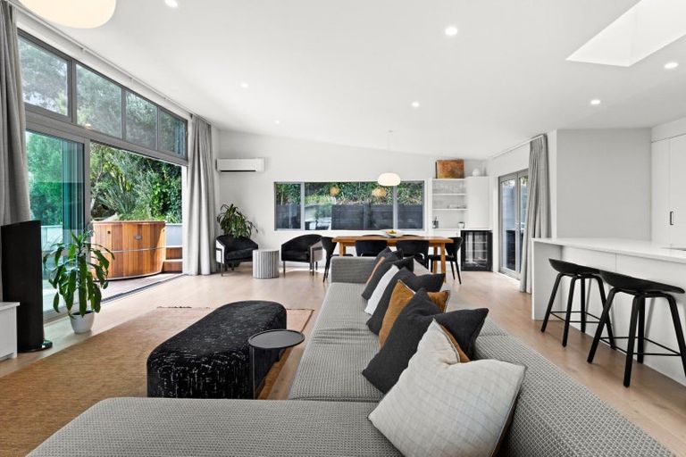 Photo of property in 37 Margaret Avenue, Havelock North, 4130