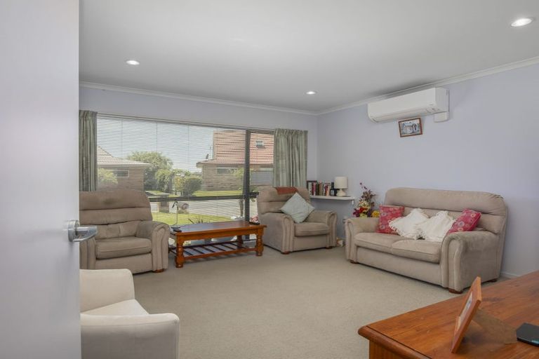 Photo of property in Rangeview Villas, 41/9 Fuller Close, Levin, 5510