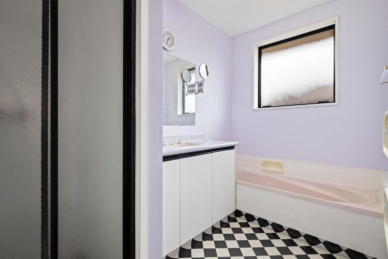 Photo of property in 1/142 Racecourse Road, Sockburn, Christchurch, 8042