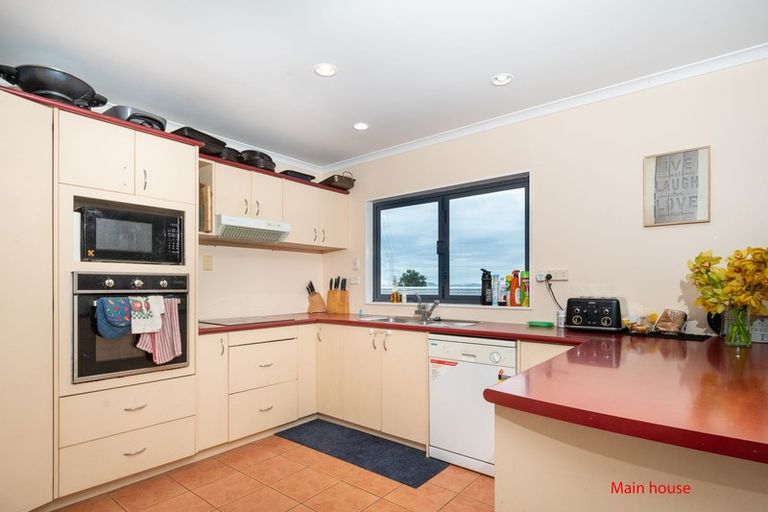 Photo of property in 27 Cherry Tree Place, Massey, Auckland, 0614