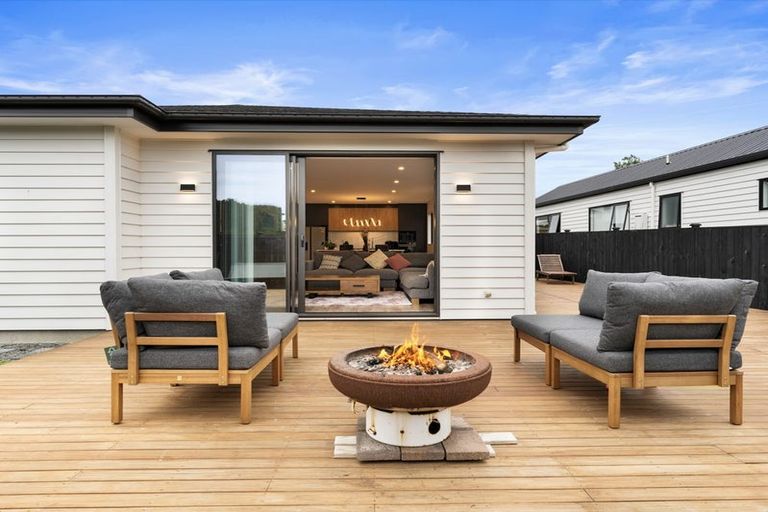 Photo of property in 43 Jeroboam Loop, Kumeu, 0810