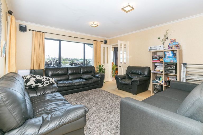 Photo of property in 14 Pointon Glade, Grandview Heights, Hamilton, 3200