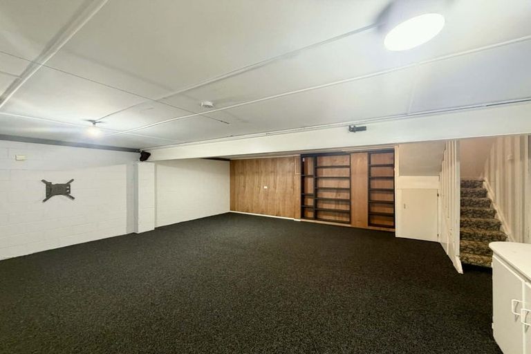 Photo of property in 6 Newlyn Place, Welbourn, New Plymouth, 4312